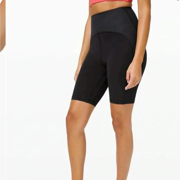 lululemon athletica Pants - (11) Lululemon  Blissful Bend Super High-Rise Short 8"